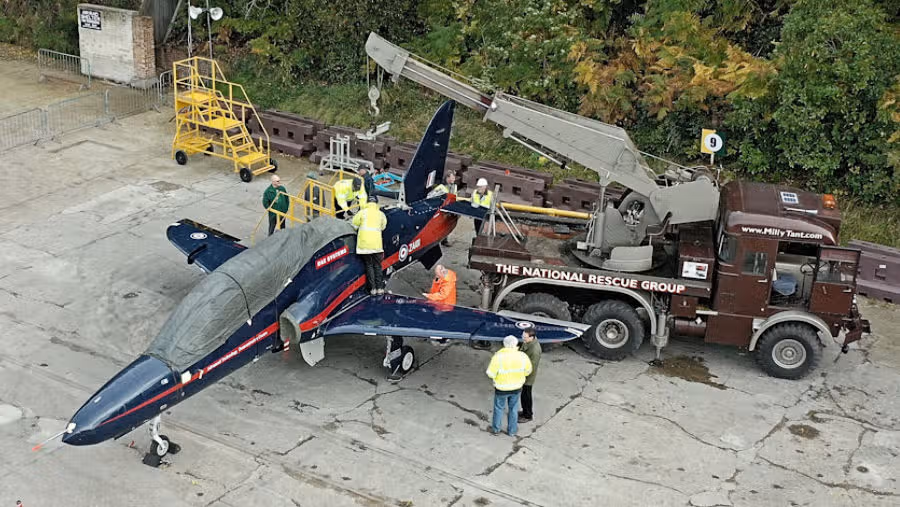 Videos about Hawk aircraft G-HAWK and XX154  